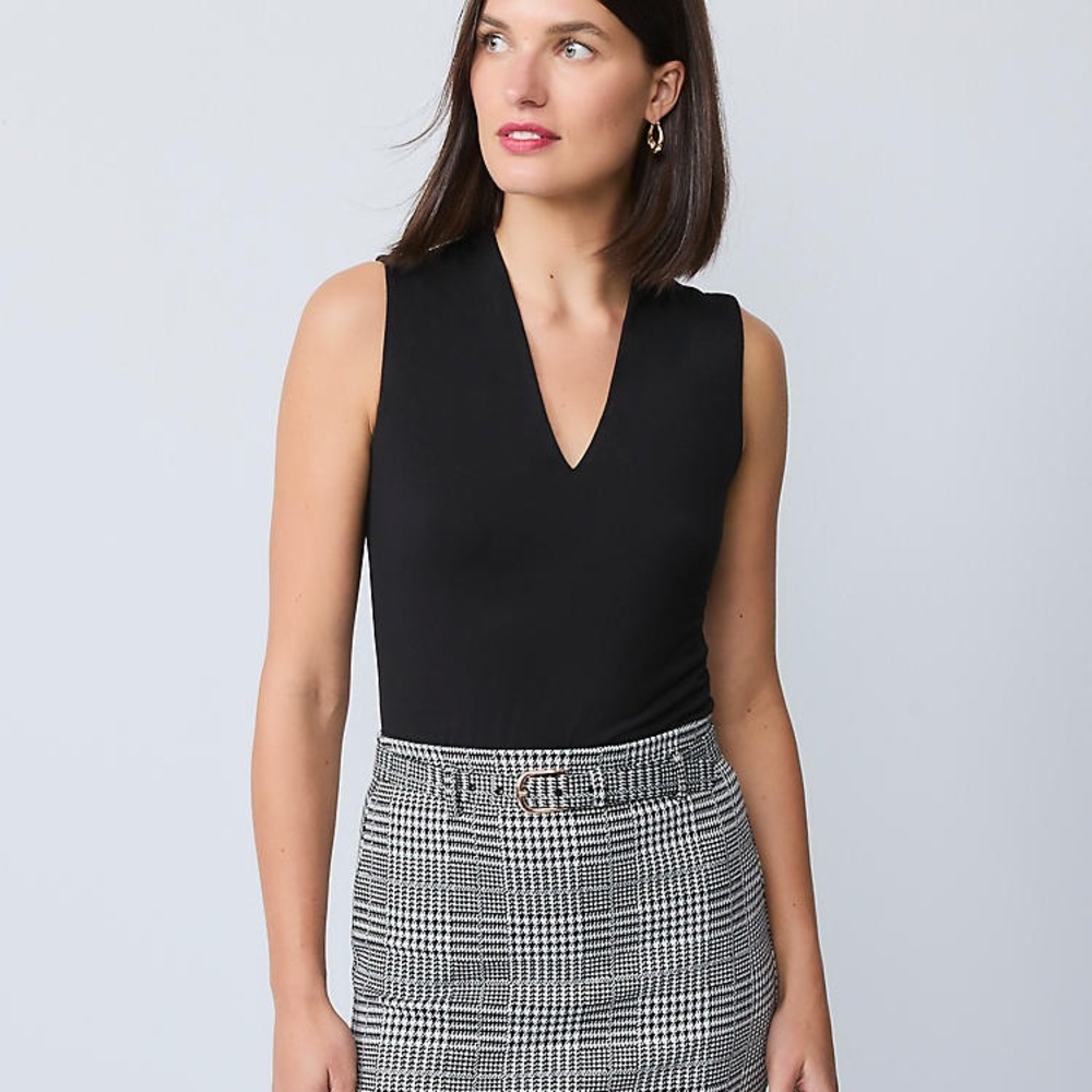 Ann Taylor V neck Tank Office Casual Flattering Summer Work shirt